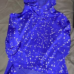 Under Armer sweatshirt tighter fitting